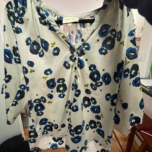 Yum Kim size med floral top